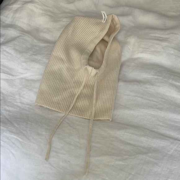 Old Navy Rib-Knit Cream Winter Balaclava - Picture 1 of 5